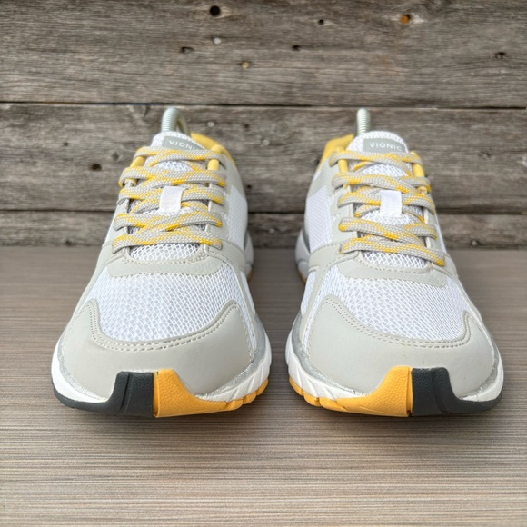 Vionic Tokyo Sneakers - Picture 4 of 12